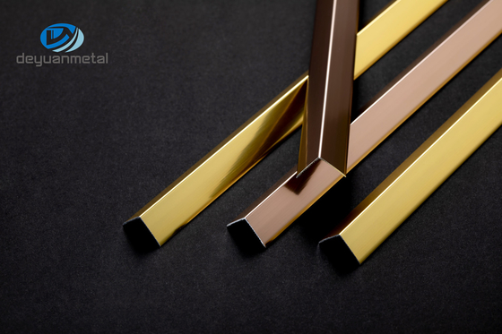 Ângulo de guarnição L tipo cor de alumínio do ouro da espessura T5 T6 do perfil 0.8-1.5mm